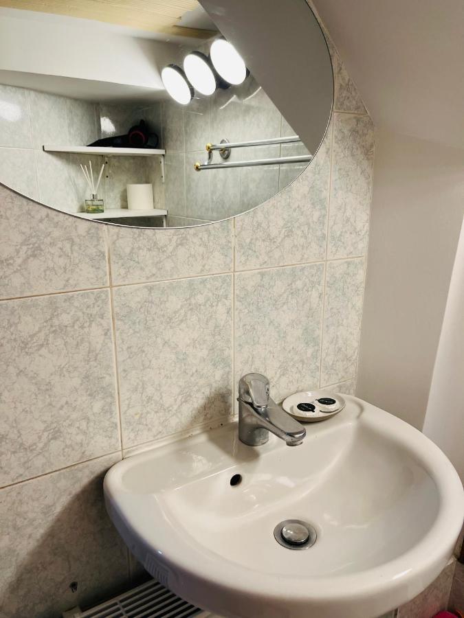 Dream Dwell Paris-Two-Bedroom Flat Near Pompidou Centre מראה חיצוני תמונה